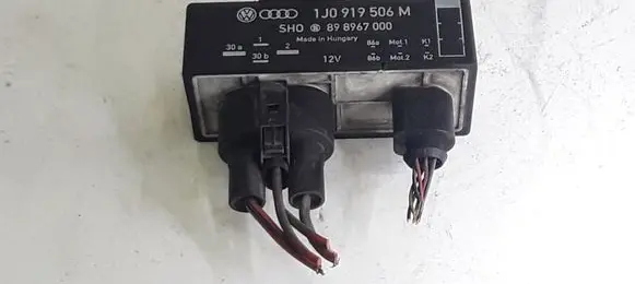 Seat Ibiza II (6k) Coolant fan relay 1J0919506M