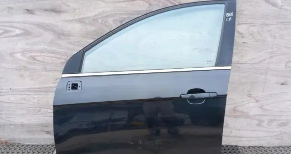 Chevrolet Captiva Front door
