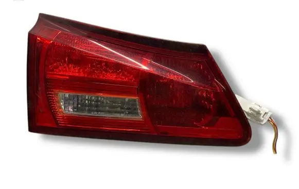 Lexus IS 220D-250-350 Tailgate rear/tail lights