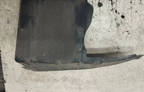 Opel Corsa D Engine splash shield/under tray 13273493 532759829