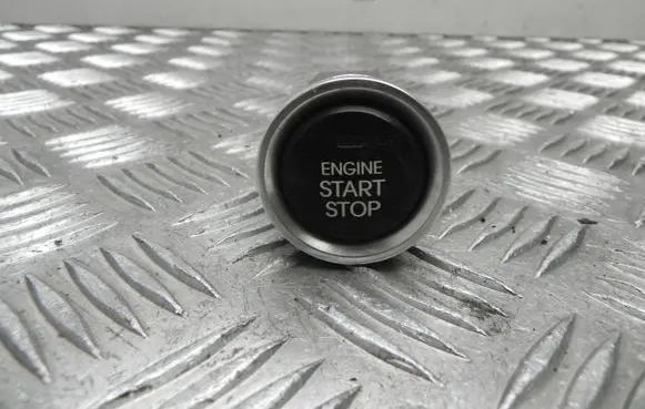 Hyundai i30 Engine start stop button switch 95430A5700 T9017