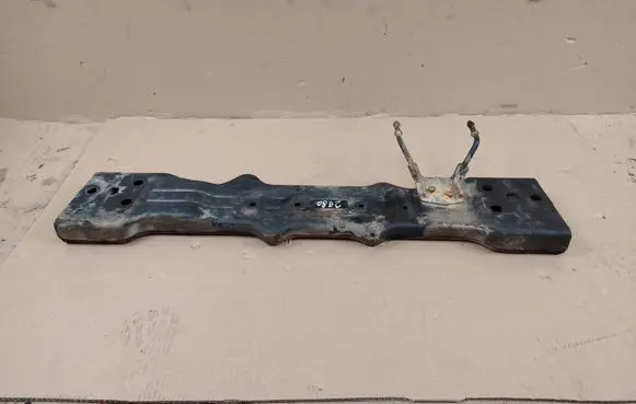 Jeep Cherokee III KJ Gearbox mounting bracket 