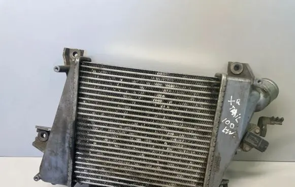 Nissan X-Trail T30 Intercooler radiator D2052B17 D2053B17