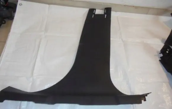Citroen C3 (B) pillar trim (bottom)