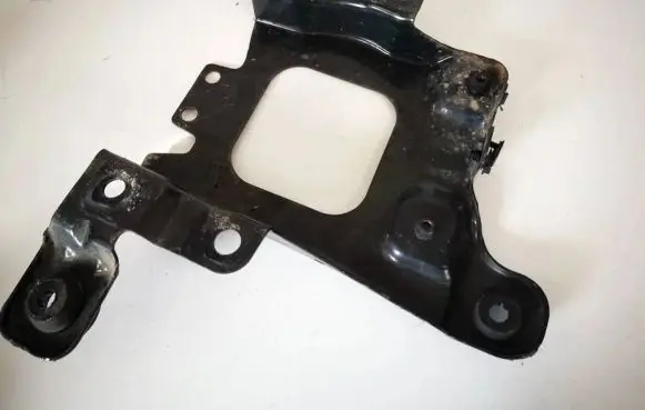 Ford Focus Battery bracket av61r6k034ab av61-r6k034ab