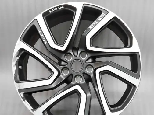 Land Rover Discovery 5 R22 alloy rim 