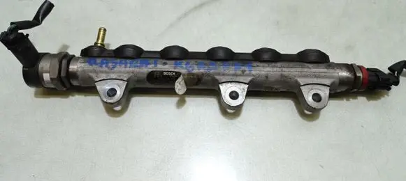 Nissan Qashqai+2 Fuel main line pipe