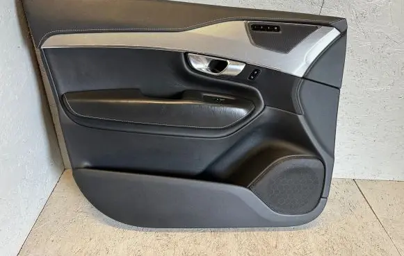 Volvo XC90 Front door card panel trim 31393113 31490296 3204610