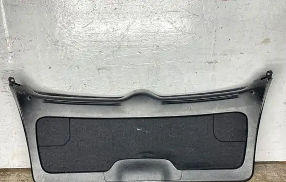 Subaru Outback Tailgate trim 94380ag