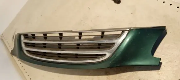 Toyota Avensis T220 Front grill 5311405010