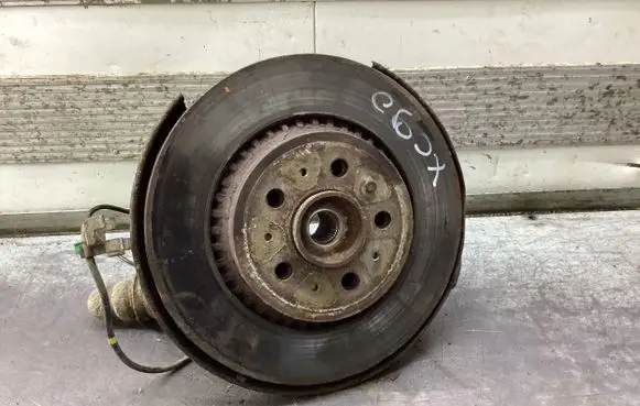 Volvo XC90 Front wheel hub