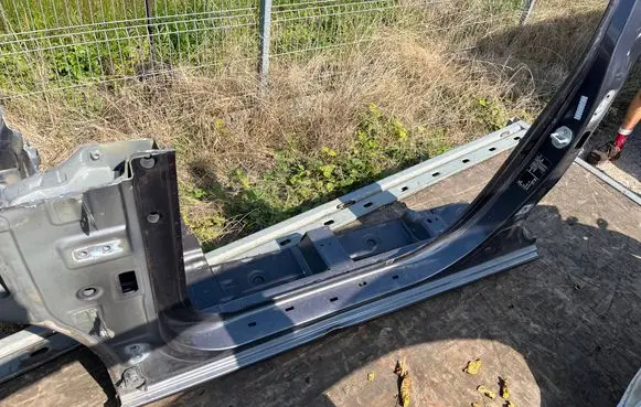 Hyundai i30 Sill