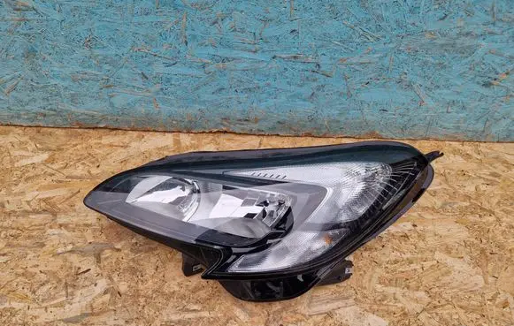 Opel Corsa E Headlight/headlamp 13381335 644708877
