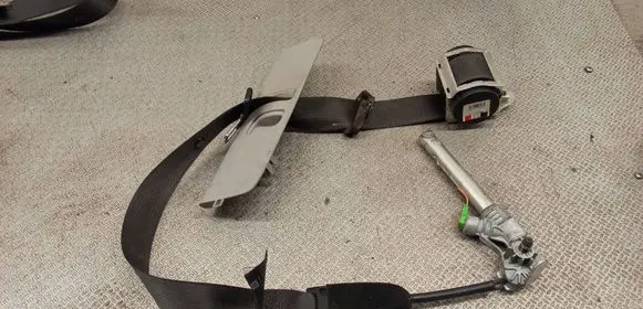 Opel Corsa D Front seatbelt 13214638
