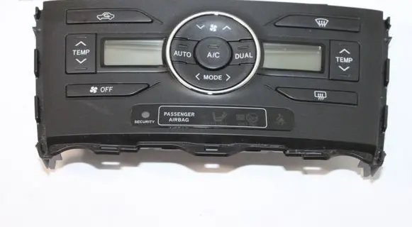 Toyota Auris 150 Climate control unit 5590002310