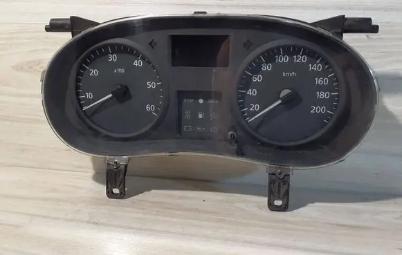 Renault Trafic II (X83) Speedometer (instrument cluster) P8200390128 216788868 NS80105488
