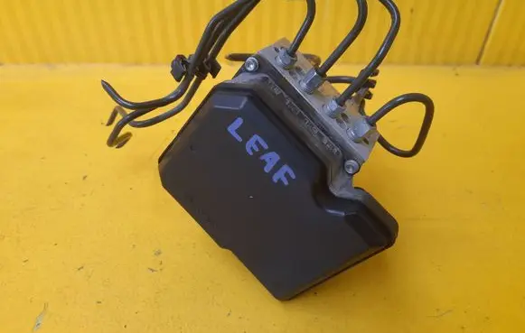 Nissan Leaf I (ZE0) ABS Pump 476603NA0A