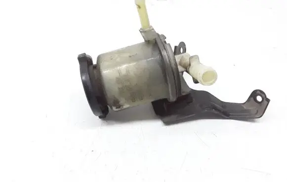 Toyota Avensis T250 Power steering fluid tank/reservoir