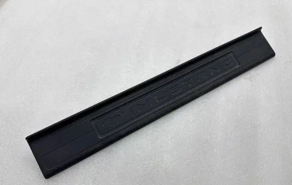Ford Mustang VI Front sill trim cover FR3B6313222