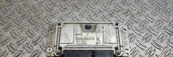 Peugeot 107 Engine control unit/module 0261208704