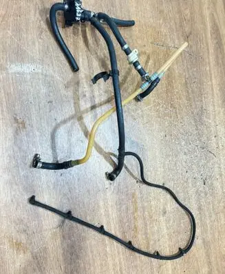 BMW 5 E39 Fuel return line/hose 2354117