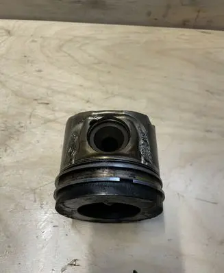 Renault Trafic II (X83) Piston 8200584249