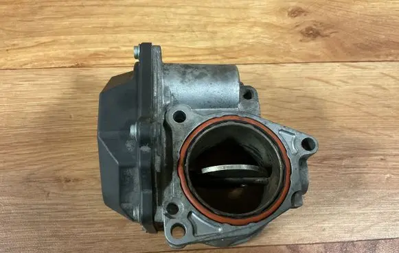 Volkswagen PASSAT B6 Throttle valve 03G128063A 1901061759