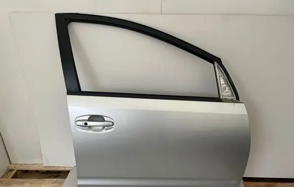 Toyota Prius (XW20) Front door 1F7