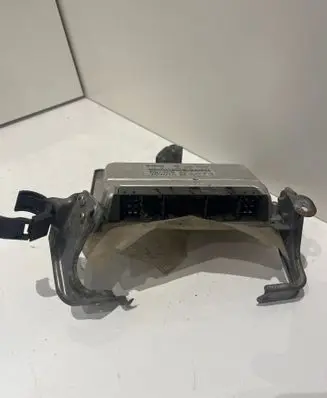 Toyota Corolla E120 E130 Engine control unit/module 0261207411 8966102730