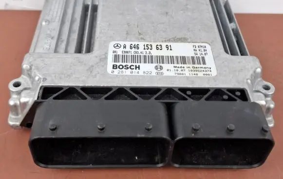 Mercedes-Benz Vito Viano W639 Engine control unit/module A6461536391