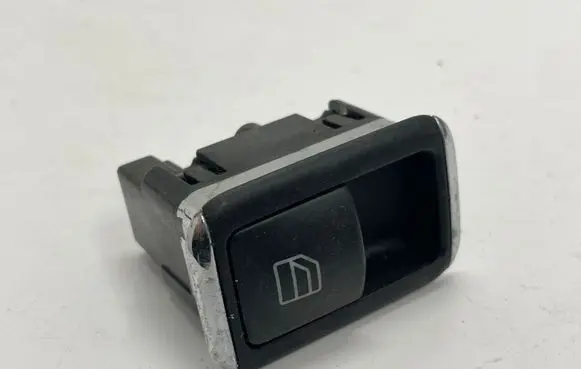 Mercedes-Benz C W204 Electric window control switch A2048707358