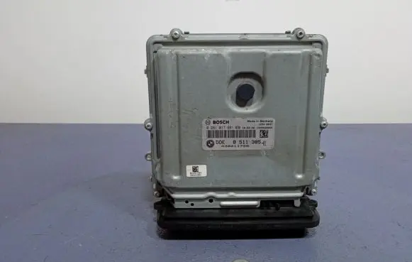 BMW 5 F10 F11 Engine control unit/module ECU 0281017081