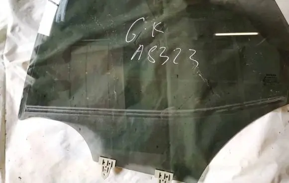 Nissan Qashqai Rear door window glass