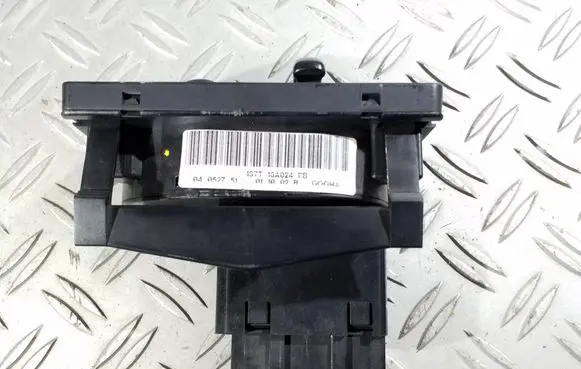 Ford Mondeo Mk III Light switch 1S7T13A024FB 04052751