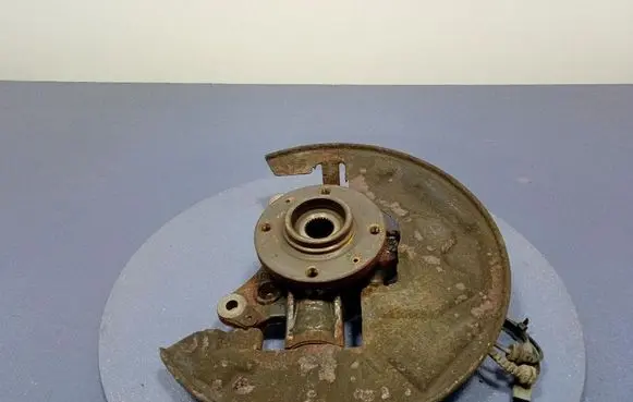 Citroen DS5 Front wheel hub spindle knuckle