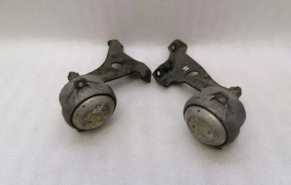 Porsche Cayman 987 Engine mount bracket 98637504902