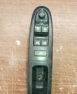 Peugeot 607 Electric window control switch E2898603 9658915877