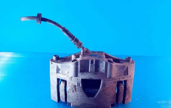 Volvo XC90 Front brake caliper 30657307 906