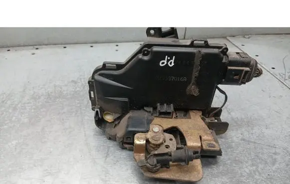 Audi A2 Front door lock 