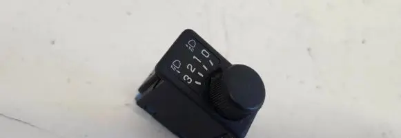Nissan Primera Headlight level height control switch 37044A D11603