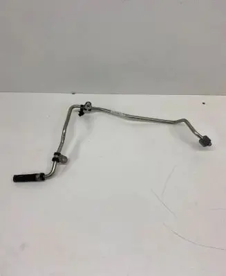 Mercedes-Benz C AMG W205 Fuel injector supply line/pipe A1770701732