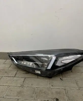 Hyundai Tucson TL Headlight/headlamp D792111A10 92101D7710