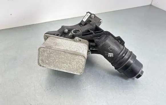 BMW X5 G05 Oil filter mounting bracket 8482015