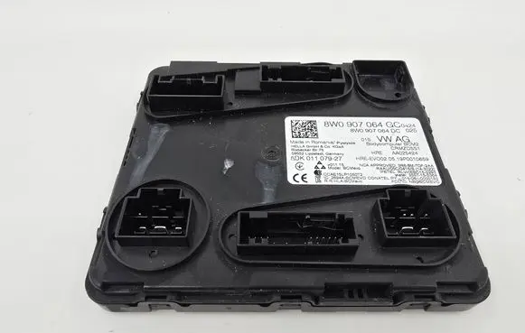 Audi A5 Comfort/convenience module 8W0907064GC 8W0907064DC 5DK01107927