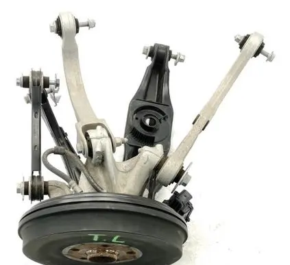 Rear wheel hub spindle/knuckle