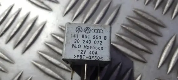 Volkswagen Golf IV Other relay 141951253b 20240072