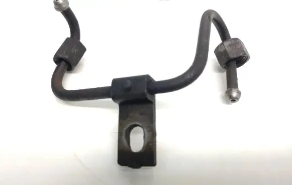 Fuel injector supply line/pipe