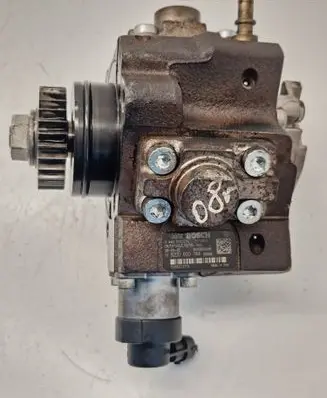 Nissan X-Trail T31 Fuel injection high pressure pump 0445010170 8200804288 8200690744