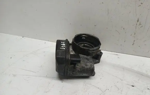 Volkswagen Golf Plus Throttle valve 03G128063B
