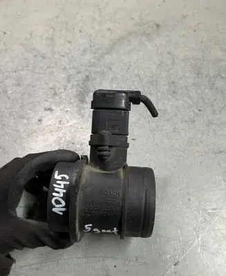 Volkswagen Golf V Mass air flow meter 038906461B 0281002531